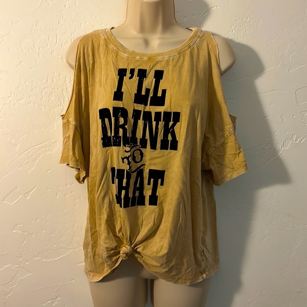 Women’s shirt.